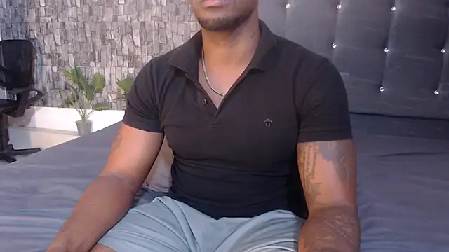 Živý XXX chat IsiahMaxwell
