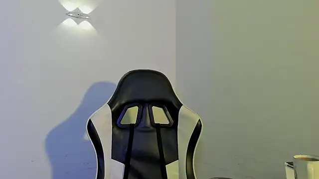 XXX chat uživo modela Eros_Lux