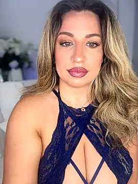 הופעת וובקאם של miamellycious