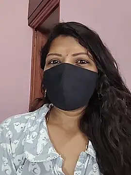Kayalvizhi143 Show in webcam