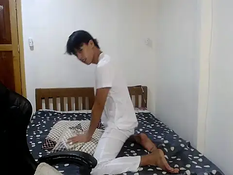 Hiraya__0 Adlı Modelin Canlı XXX Sohbeti