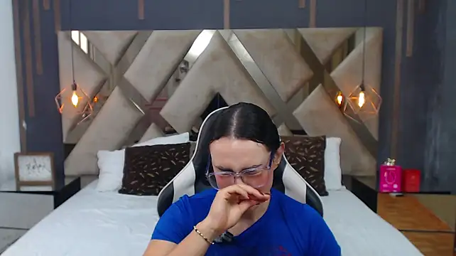 MartinaaFit 라이브 XXX 채팅
