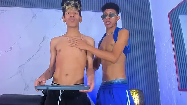 Show de BOYS_IN_THE_EMPIRE na webcam