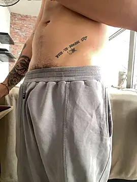 AlphaMasterXxx's Live XXX Chat