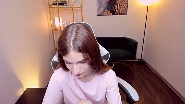 Sweetytrip's Live XXX Chat