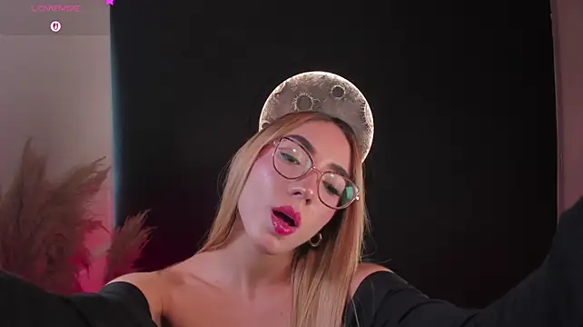 צ'אט XXX בשידור חי של SophieLafont