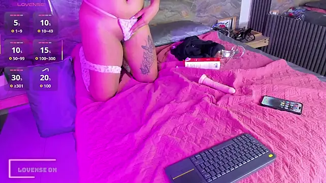 Chat +18 de sasharosee1 ao vivo