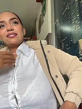 Sara-77 Chat XXX in diretta