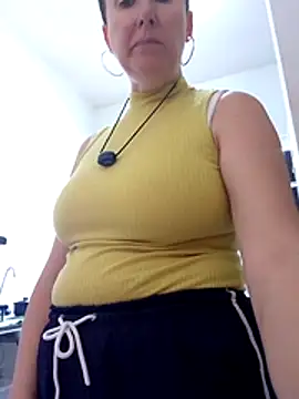 MILEIDE980's Live XXX Chat