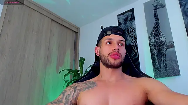 Santos_ramirez1 live XXX chat