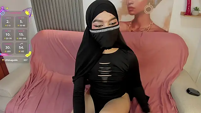 Candy_Noor Adlı Modelin Canlı XXX Sohbeti