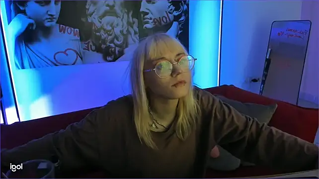 ReminaMeow's Live XXX Chat