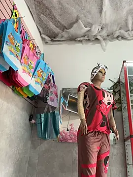 IsabellaMariet Adlı Modelin Canlı XXX Sohbeti