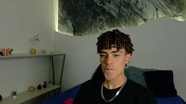 Monyel_Blake 现场XXX聊天