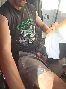הופעת וובקאם של sk8ratt