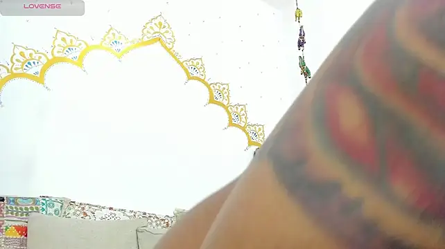 LadyNahirのライブXXXチャット