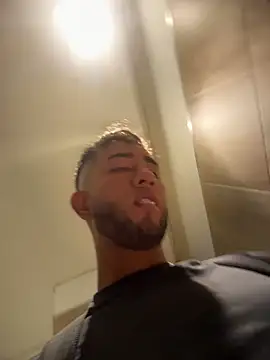 XXX chat uživo modela liam_bronw