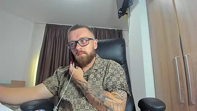 Findom_guy Chat XXX live