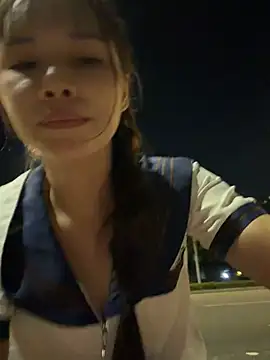 Fire-18's Live XXX Chat