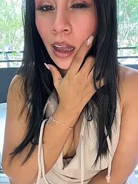 Sofia_Convers Adlı Modelin Canlı XXX Sohbeti