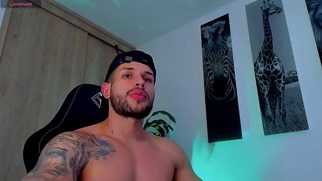 Santos_ramirez1 即時 XXX 聊天