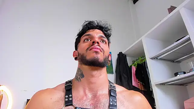 دردشة JuanBlade الجنسية المباشرة