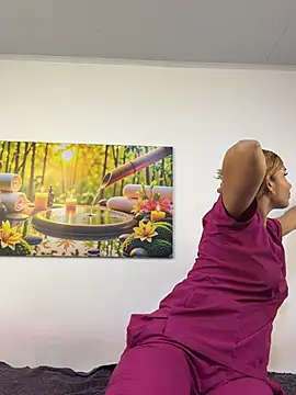 Kinky-Spa Adlı Modelin Canlı XXX Sohbeti