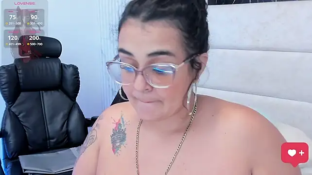 Reginavegaa's Live XXX Chat
