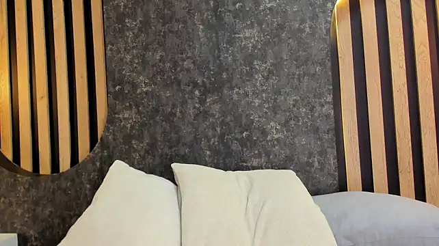 ally_snow_xxx's Live XXX Chat