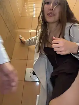 Chat +18 de ICrazyOneIRL ao vivo