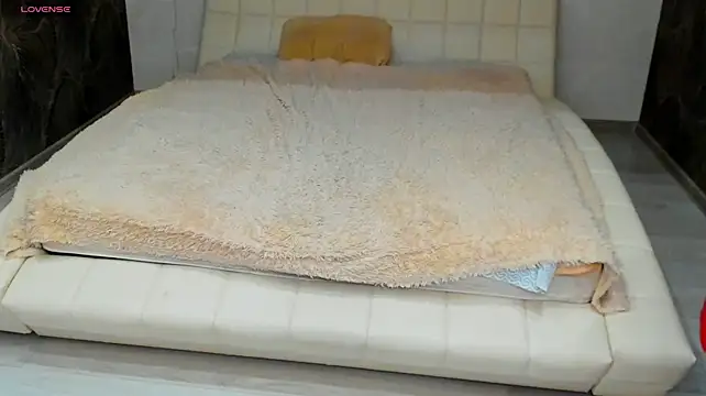 Keit_princess Adlı Modelin Canlı XXX Sohbeti