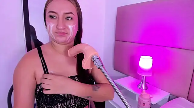 SammyMorales Adlı Modelin Canlı XXX Sohbeti