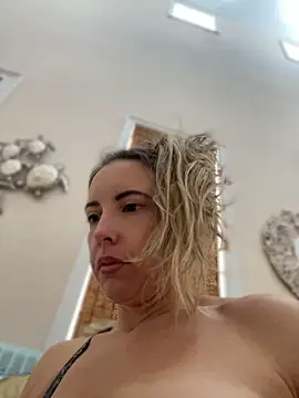 Show modela Ambrrr na web-kameri