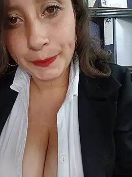 LIA--23 live XXX chat