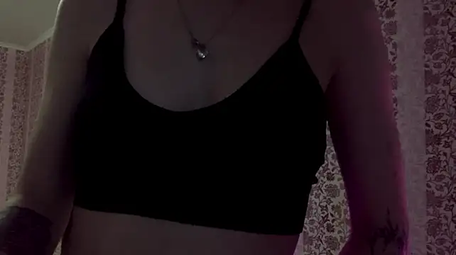 XXX chat uživo modela EdwinaDespres