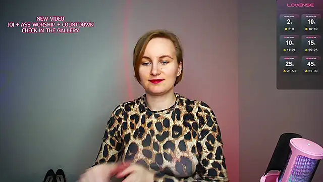 دردشة KinkyMissCherry الجنسية المباشرة