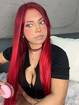 GiaRedd's Live XXX Chat