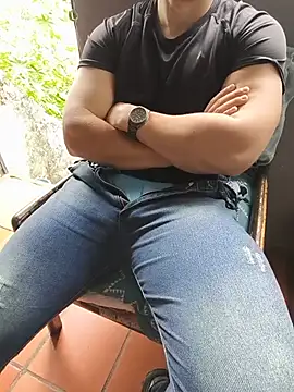 jacson_w8 Adlı Modelin Canlı XXX Sohbeti