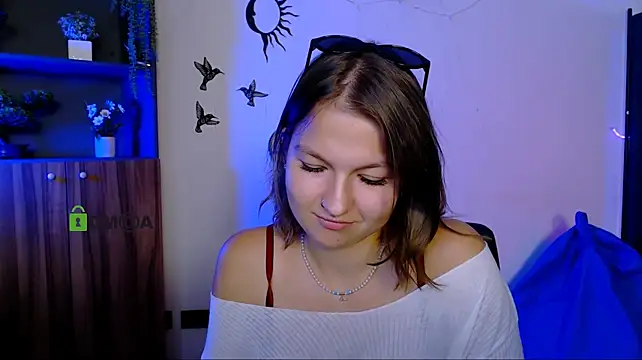 Chat +18 de liana_best ao vivo