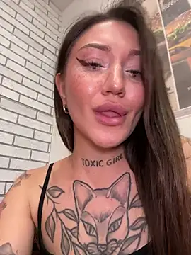 SaintSquirt Adlı Modelin Canlı XXX Sohbeti