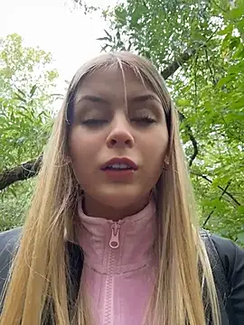 Czat XXX na żywo – RossyMood