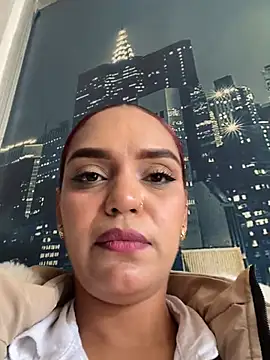 Sara-77 Live XXX-Chat