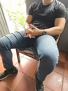jacson_w8 Adlı Modelin Canlı XXX Sohbeti
