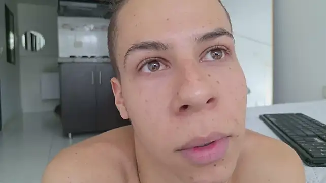 XXX chat uživo modela grey___27