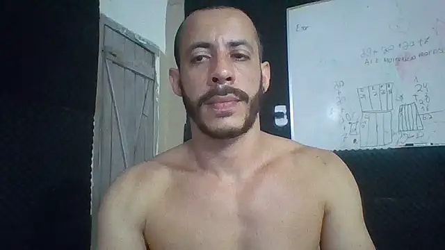 Chat XXX ao vivo de MachoScorpionCaralho