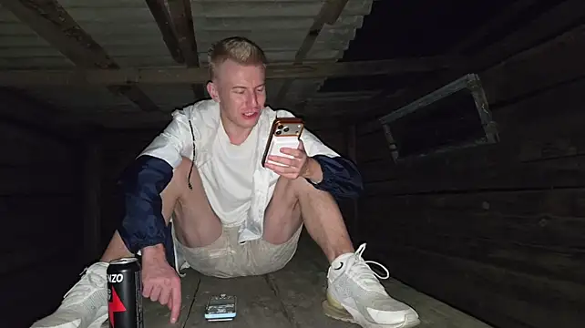 Vuitton 现场XXX聊天