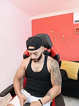 Chat +18 de Mike_savage3 ao vivo
