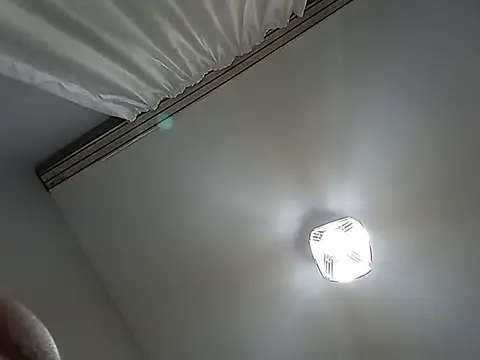 Alevsiz Adlı Modelin Canlı XXX Sohbeti