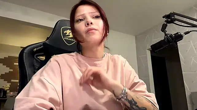 Chat XXX ao vivo de Nikaliva