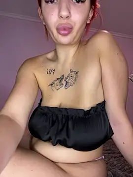 Nyvera live XXX chat